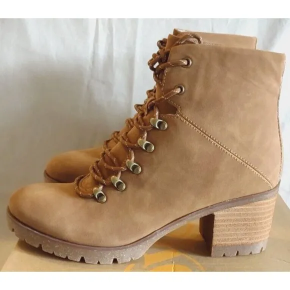 🆕 Kork-Ease Korks lace up hiking boots size 9.5 women lug sole comfortable $110