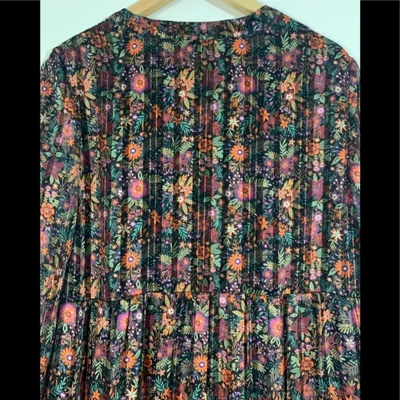 - NWOT Soft Surroundings Black Floral Castile Tunic Top Metallic Threads