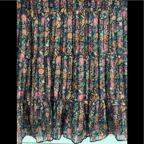 - NWOT Soft Surroundings Black Floral Castile Tunic Top Metallic Threads