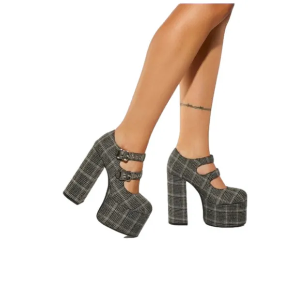 - 𝅺plaid, light woven fabric ,chunky, Mary Jane block heels 👠 2 straps