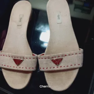 👡 Prada Red/Cream Flat Sandals 👡