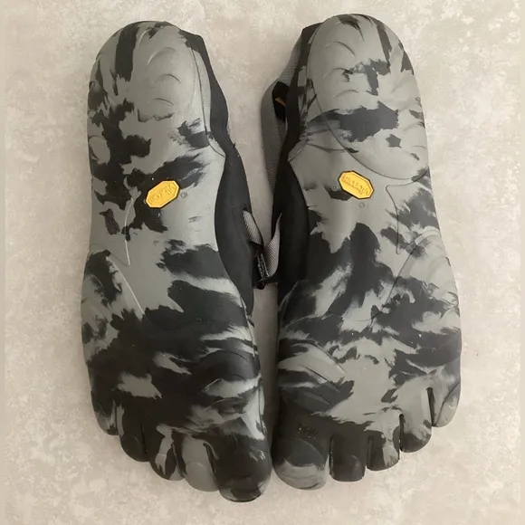 ♦️ VIBRAM Men's FiveFingers KSO Sz 11 Trail Hiking Shoe NWOT