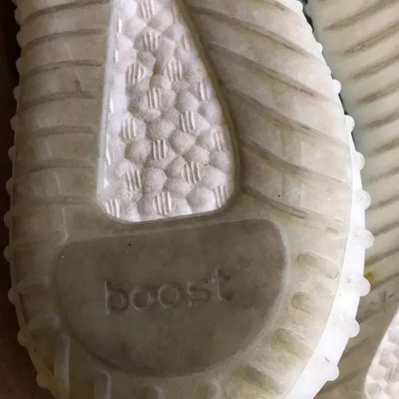 Adidas Boost Men's Yeezy Light Blue Shoes. Very Good Condition. Size 8.