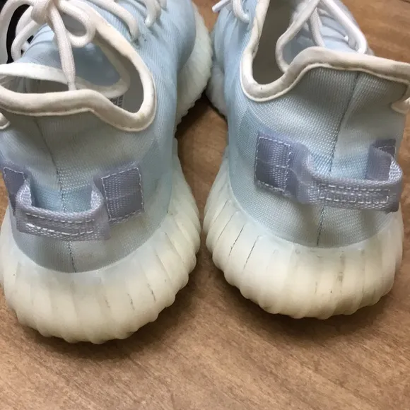Adidas Boost Men's Yeezy Light Blue Shoes. Very Good Condition. Size 8.