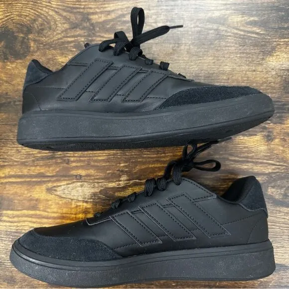 Adidas Courtblock J sneakers- Size 5.5 black