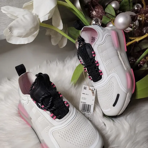 Adidas  NMD_V3 Shoes Women6.5 new