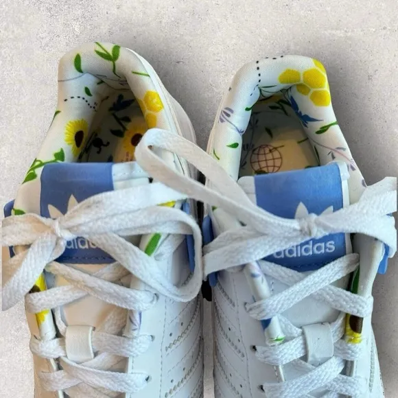 Adidas Originals Forum Low Triple White Size 6 Sneaker Youth Shoe EUC Bee Flora