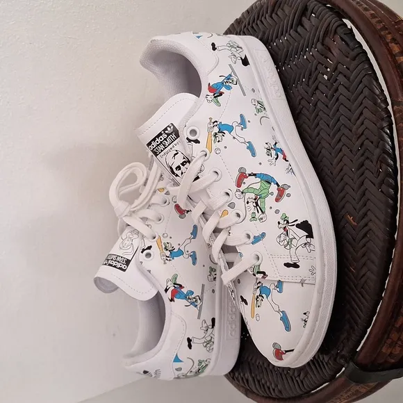 Adidas Originals Stan Smith Disney Goofy Men Size 9 Shoes