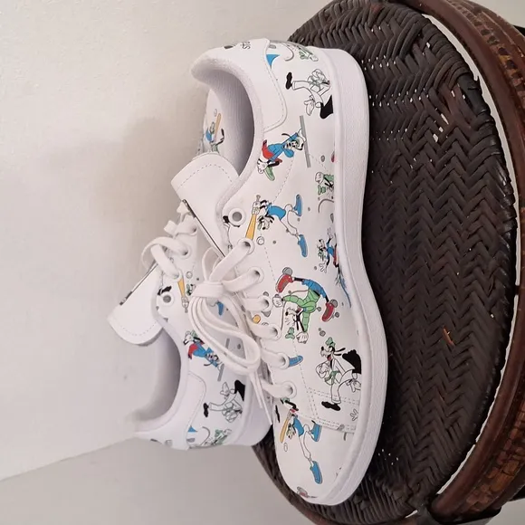 Adidas Originals Stan Smith Disney Goofy Men Size 9 Shoes