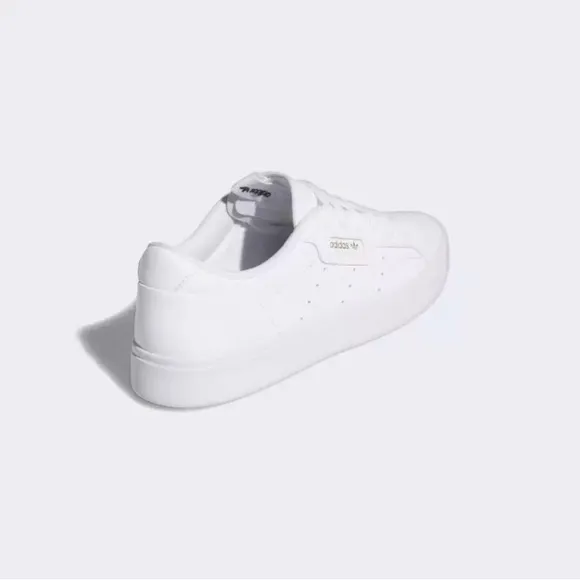 Adidas Sleek white leather shoes women’s size 9.5 NWT