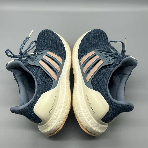 Adidas Ultra Boost sz 7