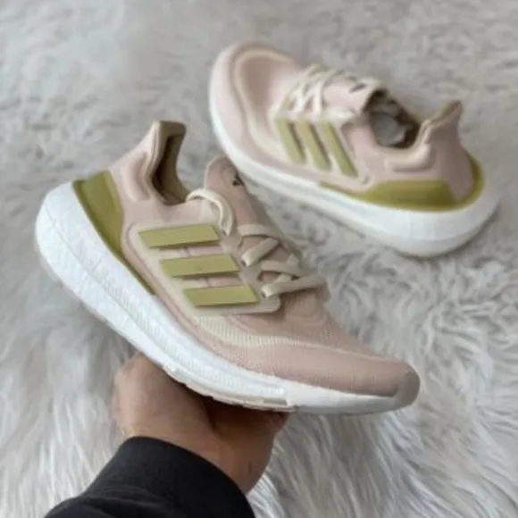 Adidas Ultraboost Light Low Womens Running Shoes Beige IE1757 NEW Multi Sz