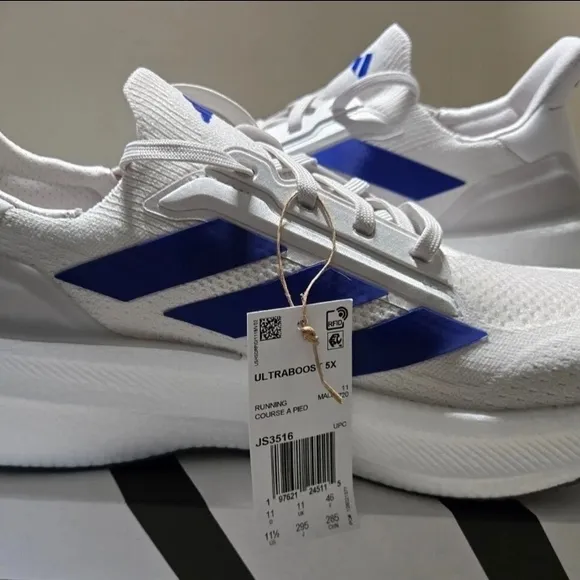 Adidas Ultraboost White and Blue Sneakeadidas Ultraboost 5X Running Shoes Grey