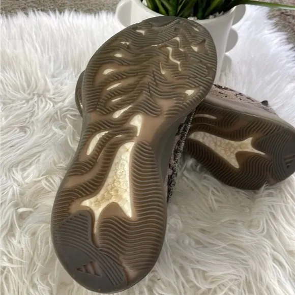 Adidas Yeezy Boost 380 Stone Salt Color2021 Men's Size 7.5 Kanye West