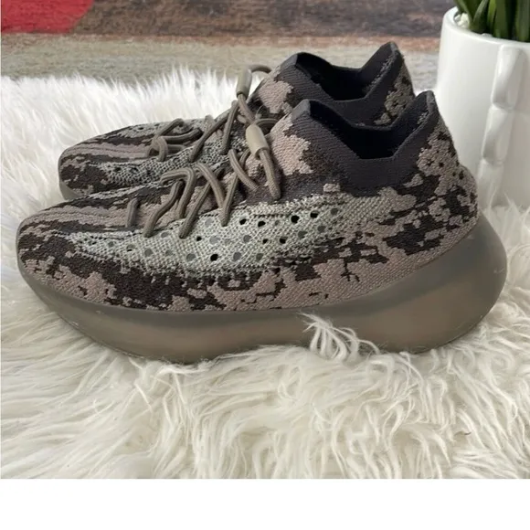 Adidas Yeezy Boost 380 Stone Salt Color2021 Men's Size 7.5 Kanye West