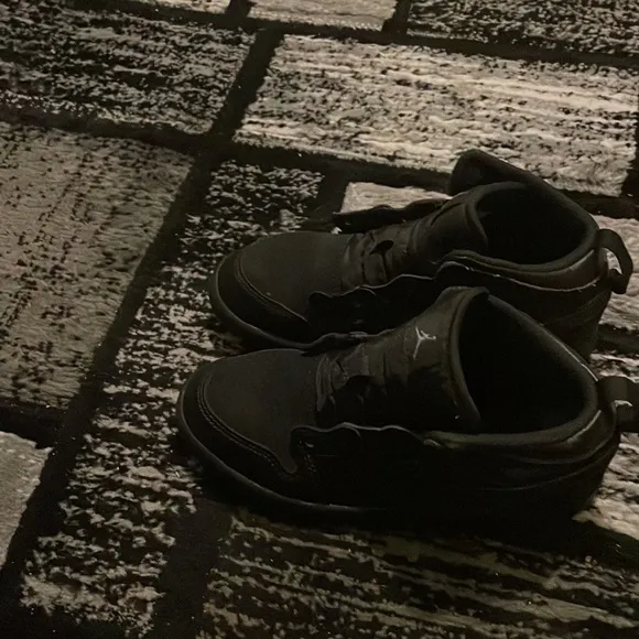 AIR JORDAN 1 MID PS 'BLACK DARK GREY'- preschool sneakers- size 12.5