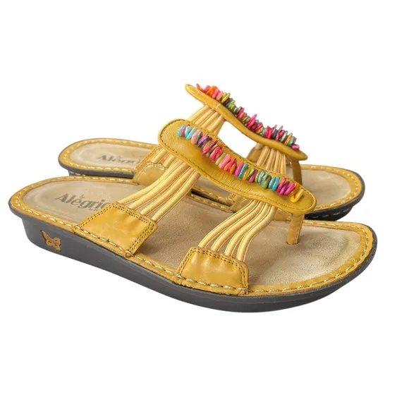 ALEGRIA PISA Sandals Leather Wedge Shoes Size 39 US 8.5 / 9 Yellow Beaded Thongs
