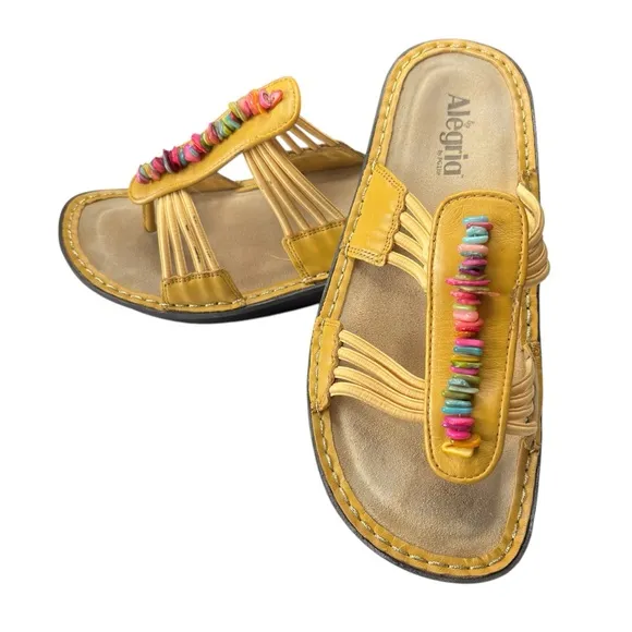 ALEGRIA PISA Sandals Leather Wedge Shoes Size 39 US 8.5 / 9 Yellow Beaded Thongs