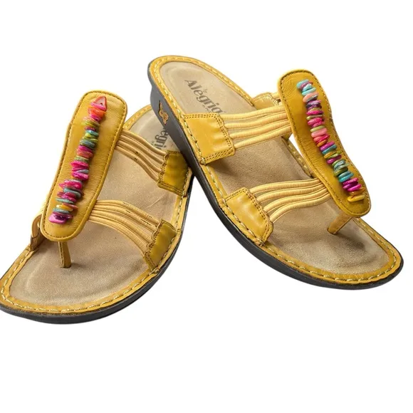 ALEGRIA PISA Sandals Leather Wedge Shoes Size 39 US 8.5 / 9 Yellow Beaded Thongs