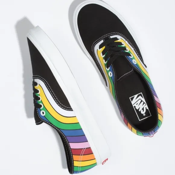&gt;Ⓜ️REFRACT AUTHENTIC BLACK WHITE MULTI 🌈  RAINBOW SHOW YOU PRIDE BRAND NEW VANS