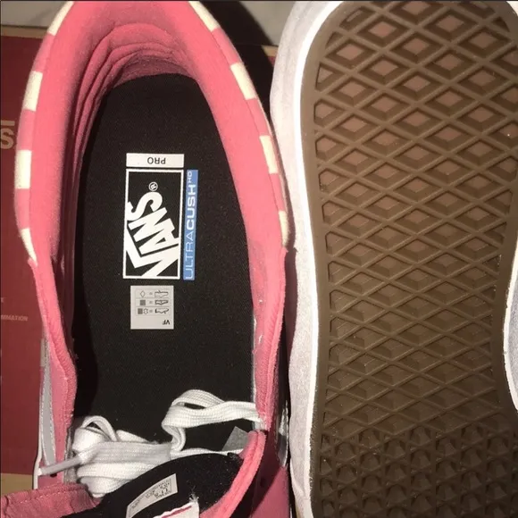 &gt;Ⓜ️SH8-Hi PRO CHECKERBOARD DESERT ROSE WHITE ULTRA CUSH UNISEX BRAND NEW VANS😍