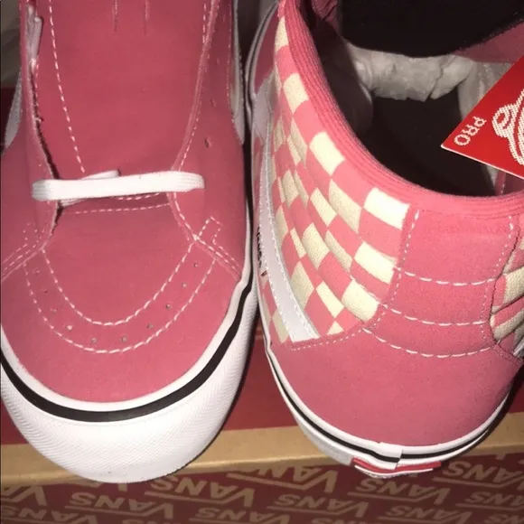 &gt;Ⓜ️SH8-Hi PRO CHECKERBOARD DESERT ROSE WHITE ULTRA CUSH UNISEX BRAND NEW VANS😍