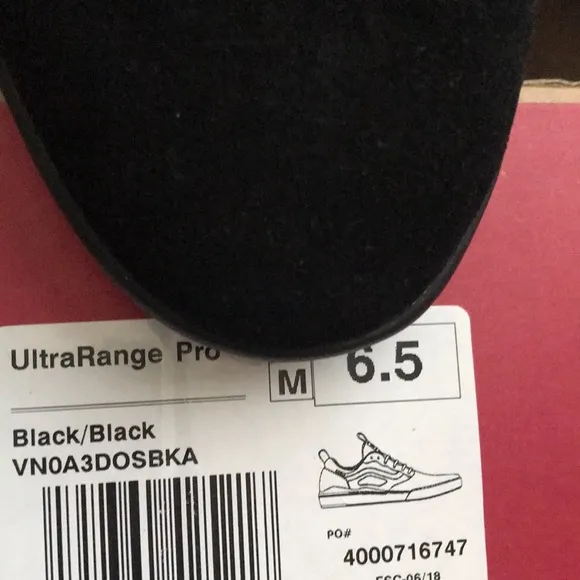 &gt;Ⓜ️ULTRA RANGE PRO BLACK SUEDE ULTRA CUSH LITE LOW CUT BRAND NEW AUTHENTIC VANS