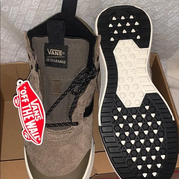 &gt;Ⓜ️ULTRARANGE HI TOP CUB ULTRA PADDED TONGUE😍.HAIRY SUEDE BRAND NEW VANS UNISEX