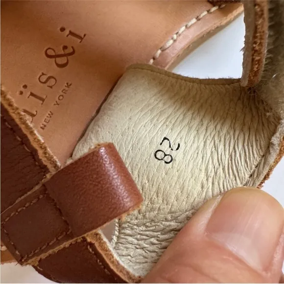 Anais &amp; I kids leather unisex summer sandals. NWT
