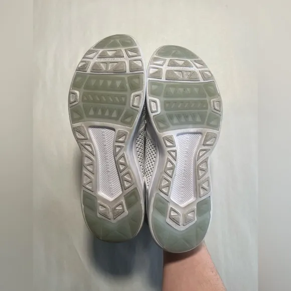 APL TechLoom Tracer Shoes - Cement Grey and White -  Size 9.5