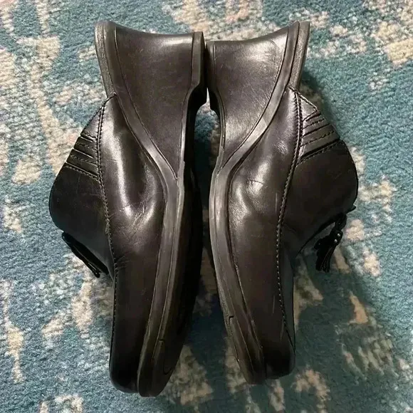 Ariat leather tassel wedge mules 8.5