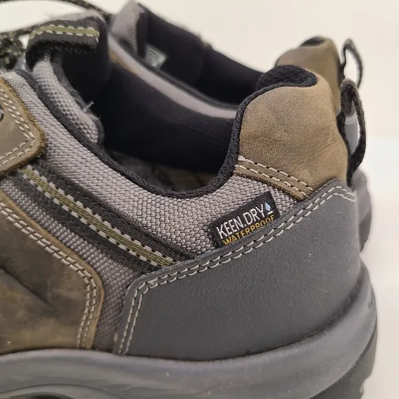 B40 KEEN 1023738  Men's Waterproof Hiking Shoes 9.5