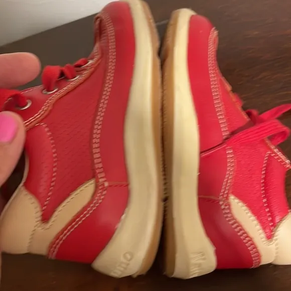 Baby naturino leather shoe’s size 23 in USA 7