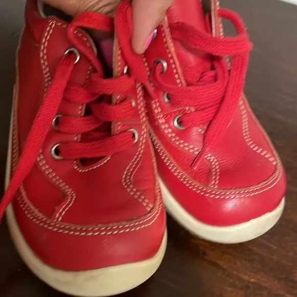 Baby naturino leather shoe’s size 23 in USA 7