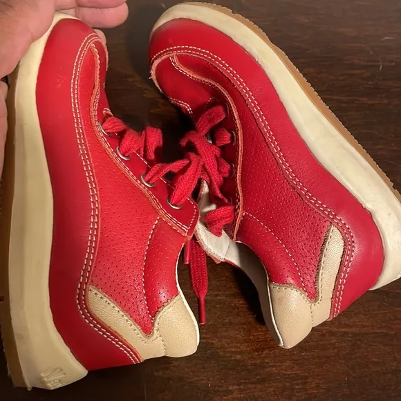 Baby naturino leather shoe’s size 23 in USA 7
