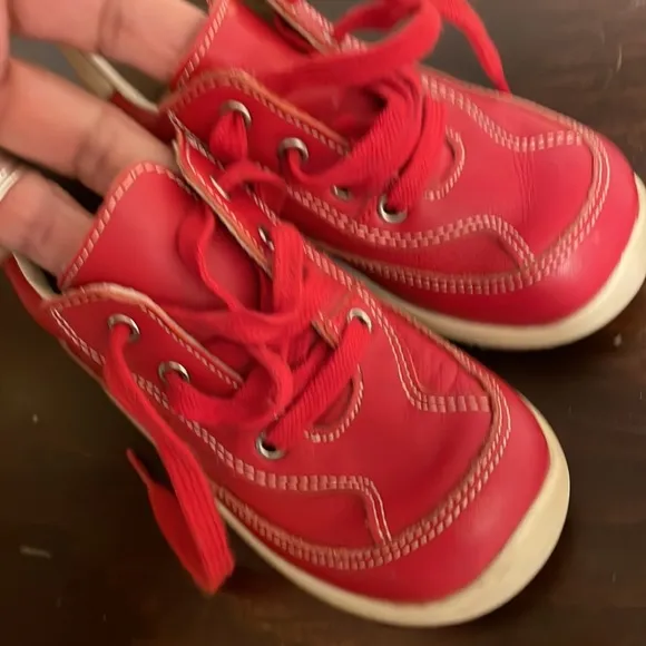 Baby naturino leather shoe’s size 23 in USA 7