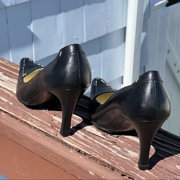 BcbgMaxazria Black Pumps Size 7.5, Leather,  3.5 inch‎ heel, Excellent Condition