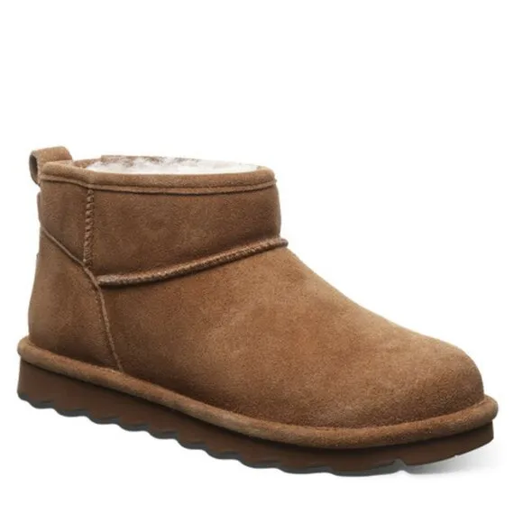 Bearpaw Alyssa Youth (Iced Coffee). Brand New. Kids Size: 13 &amp; 1.