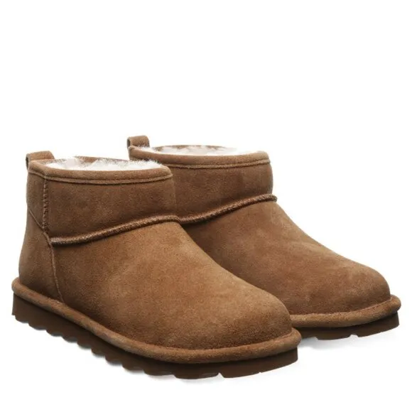 Bearpaw Alyssa Youth (Iced Coffee). Brand New. Kids Size: 13 &amp; 1.