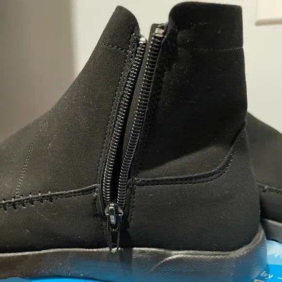 BearPaw Black Ankle Boots - In Box