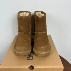 Bearpaw Little Boys' Brady Genuine Shearling Lined Suede Boot Size 13