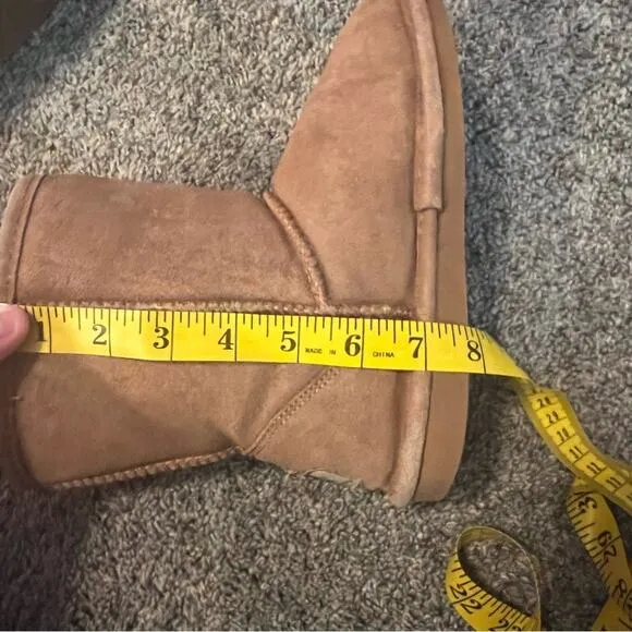 Bearpaw Youth Size 4 Medium Brown Suede Leather Boots Style Eva