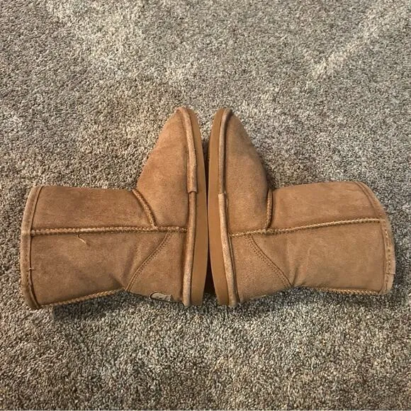 Bearpaw Youth Size 4 Medium Brown Suede Leather Boots Style Eva