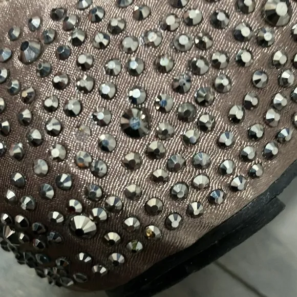 Beverly Feldman Rhinestone Covered Shoes Size 6