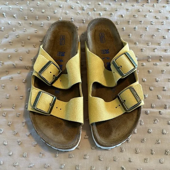 Birkenstock Arizona in Mustard - Size 38