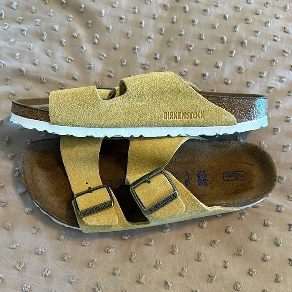 Birkenstock Arizona in Mustard - Size 38