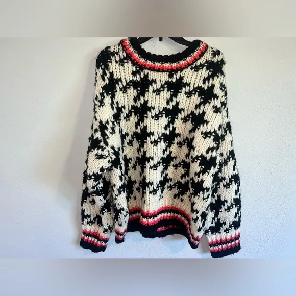 [BLANKNYC] Womens Houndstooth Pullover Knit Sweater