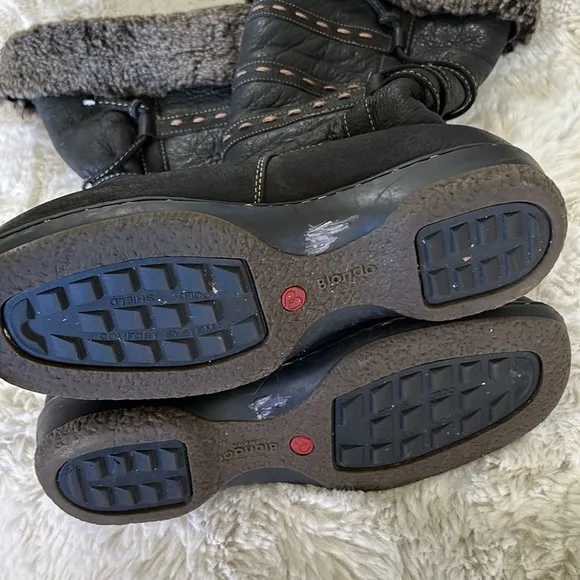 BLONDO LEATHER &amp; SHEARLING BOOTS 9.5