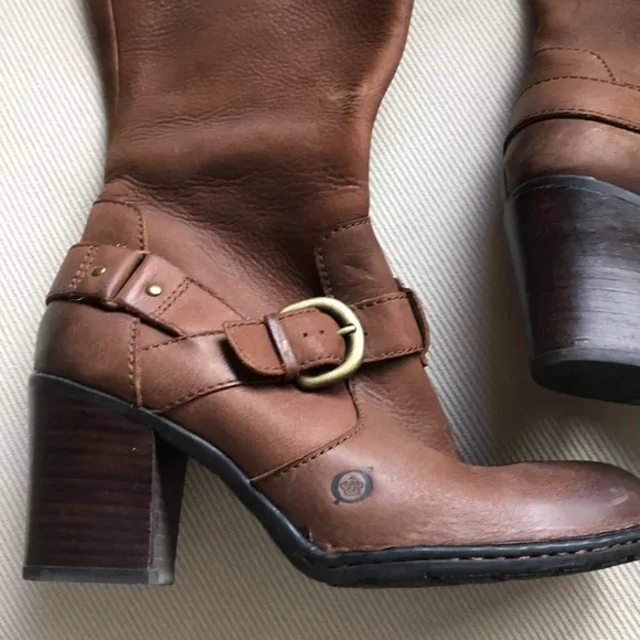 Born boot - brown leather - like new