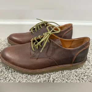 Born men's brown leather dress shoes, size 9